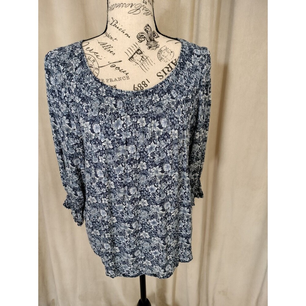 EUC! Krazy Kat Blue Floral Blouse  w/Elasticized Neckline & 3/4 Sleeves. Size PL